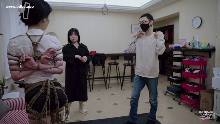 #半岛束艺台【海语】人肉背包2·0Plus版.mp4