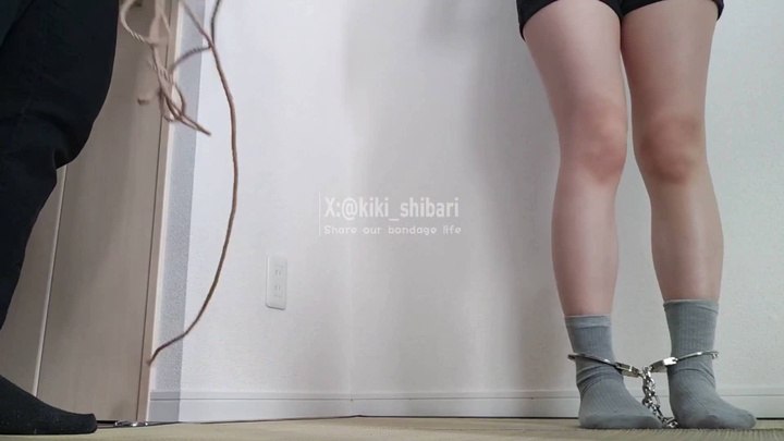 #kiki 日常戴脚铐玩绳记录（小鸡缚）.mp4