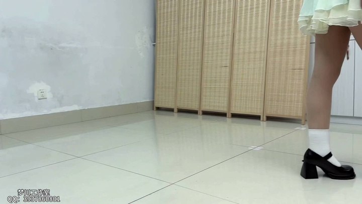 #梦川【闺蜜家的秘密】灵儿 邱月明来闺蜜家 被闺蜜老公迷晕qj 肉丝 黑丝 白袜 口球