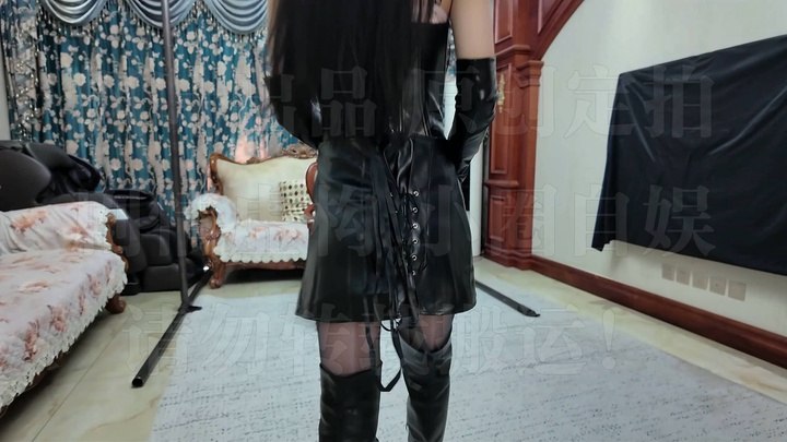 #枫叶工作室《福美礼品店·开业爆款！网红女王官官》【神颜女王】【皮衣黑丝长靴】【多样束缚】【羞耻SP】【反差魅力】.mp4