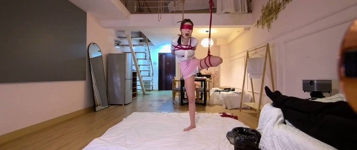 #青青河边草 新模亮相，几个捆绑片段，身材好，承受力好.mp4