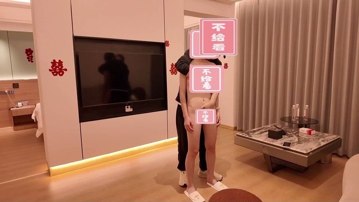#雨辰工作室 你的女友我的奴 上 05后小情侣 NTR男友送货上门 极致羞辱 K9调教 捆绑强高 藤条振动棒加持.mp4