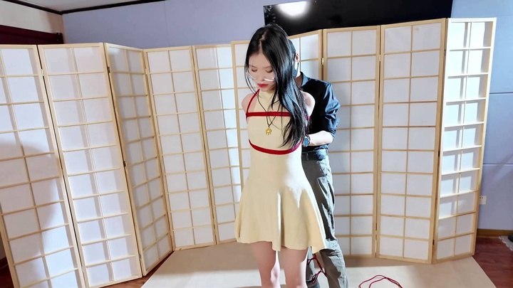 #一绳所爱 《青青被缚听弹钢琴》.mp4