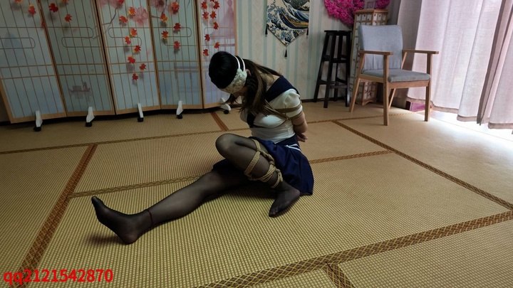 #悦感日记 小鱼黑丝JK吊缚波波贝 SP TK 强制训练高chao.mp4