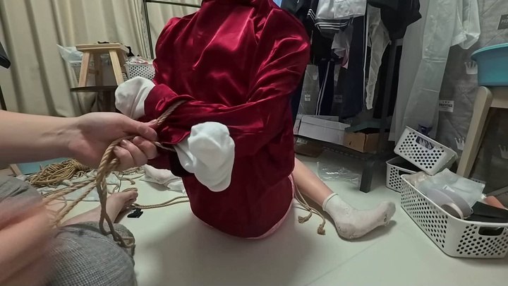 #象人工作室【教程】侧面视角 v型 上二下三后手缚做法