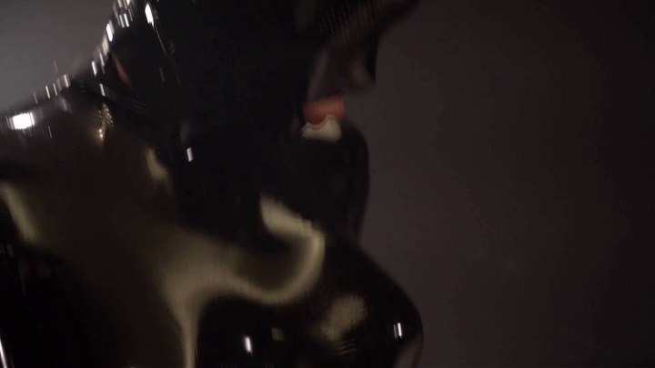 #摩卡复活记 穿好胶衣自己戴口球自嗨至无力.mp4
