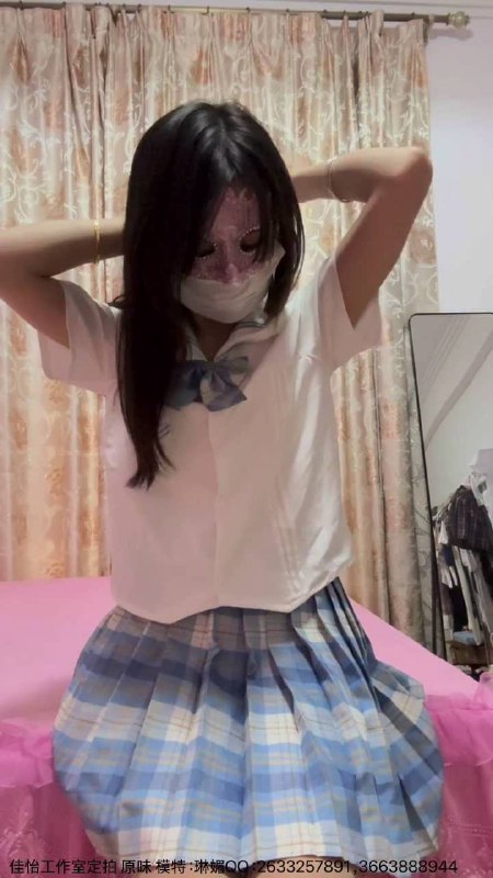 #佳怡工作室【琳媚】定拍 JK肉丝+雷狮蝴蝶结小白袜 带着黑色口球一边接口水一边秀足 让哥哥们欣赏.mp4