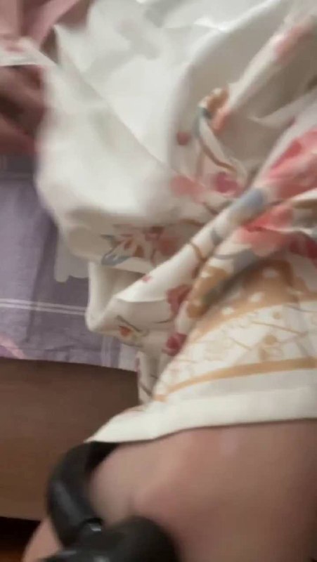 #布莱恩原创 18岁女高的四天镣铐生活（4）第二天早起的洗漱和脚镣走路训练.mp4