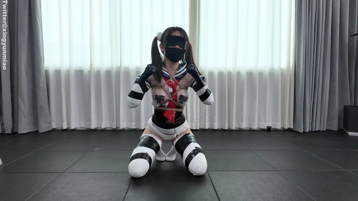 #鹿角与猫爪 崽崽的透明JK全包地狱｜绷带胶带犬缚｜胶带束腰｜海绵耳塞+硅胶耳塞+胶带全包三重感官剥夺｜电击乳夹+电击贴片｜穿戴啵啵贝｜胶带封鼻全封闭窒息play.mp4