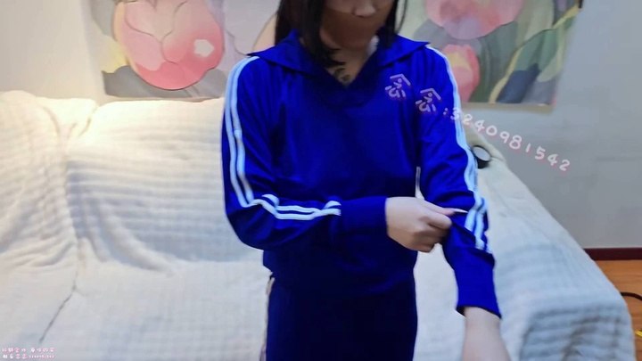 #司念念 扮演真实被捆绑的女学生2 真空穿校服 一字马展示 大字捆绑 胶带封嘴.mp4