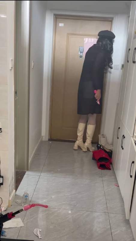 #hx0532 多元素混剪~勾引外卖小哥+炮击尝试+楼道放尿失禁.mp4