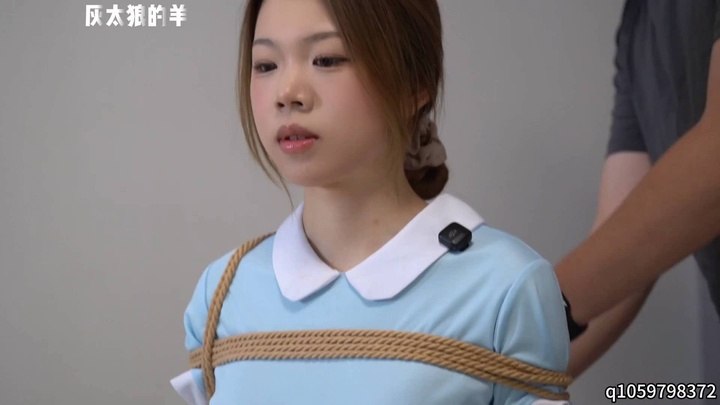 #灰太狼的羊 好利来女仆柔柔单腿吊缚玩华容道，未通关被绑缚超紧驷马，再叠加各种道具TK直至崩溃.mp4