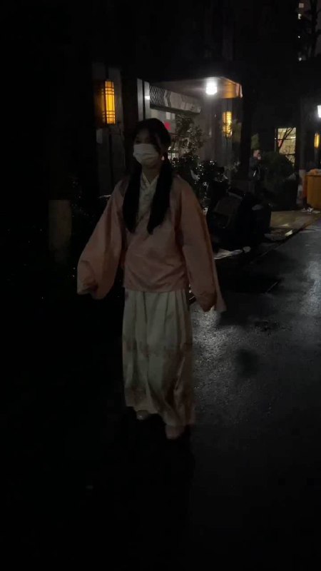 #布莱恩原创 18岁女高的四天镣铐生活（3）戴着脚镣打车出去吃火锅.mp4